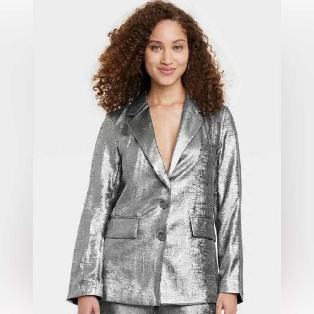 A New Day silver metallic women’s blazer. Size extra small.